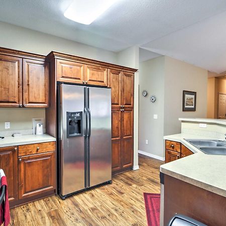 Branson Home With Deck Walk To The Strip And Creek! Exterior photo