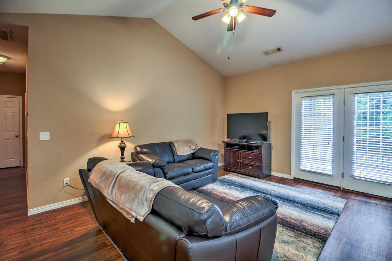 Branson Home With Deck Walk To The Strip And Creek! Exterior photo